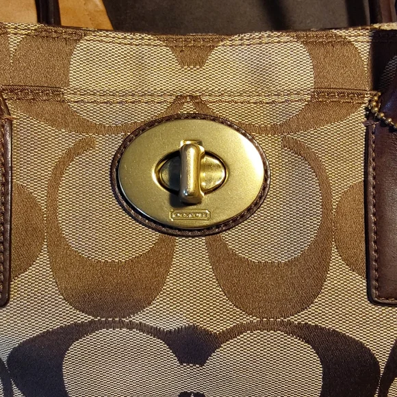 VINTAGE COACH HAMPTON SHOULDER BAG - Picture 5 of 12